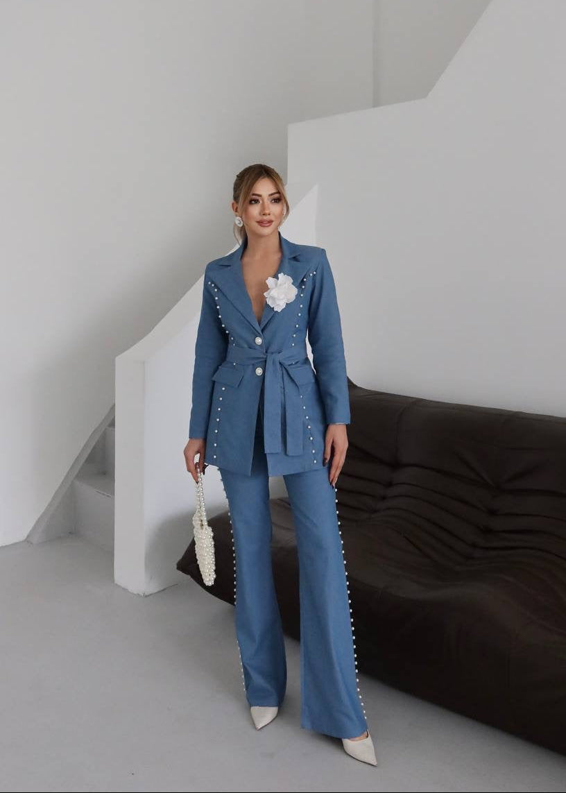 The Pearl Regent Suit