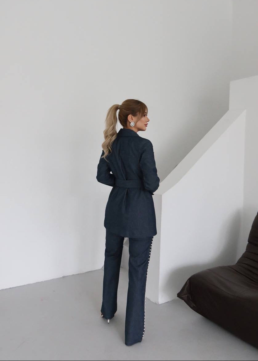 The Pearl Regent Suit