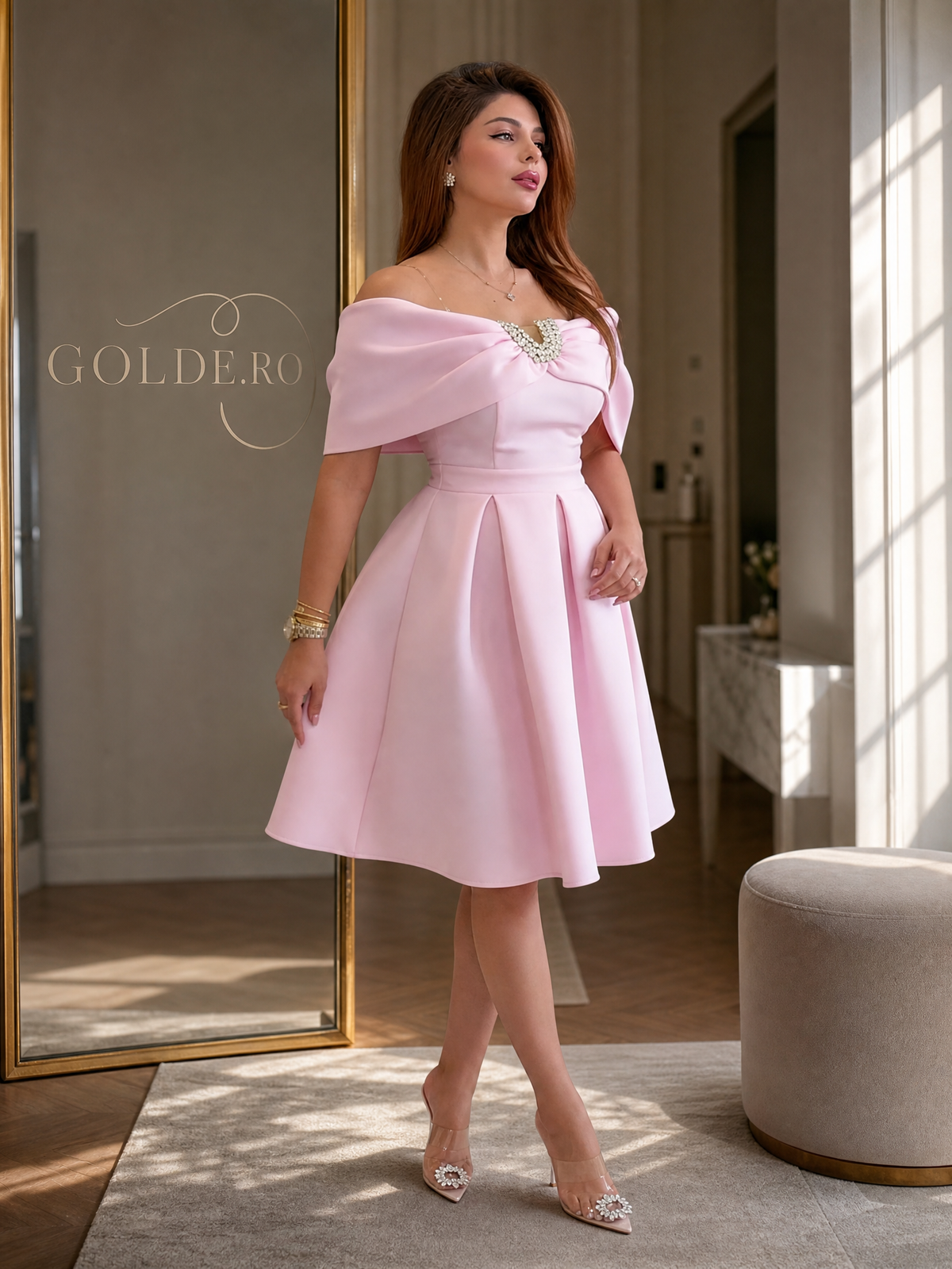 Rochie roz pudră GOLDÉ - profil