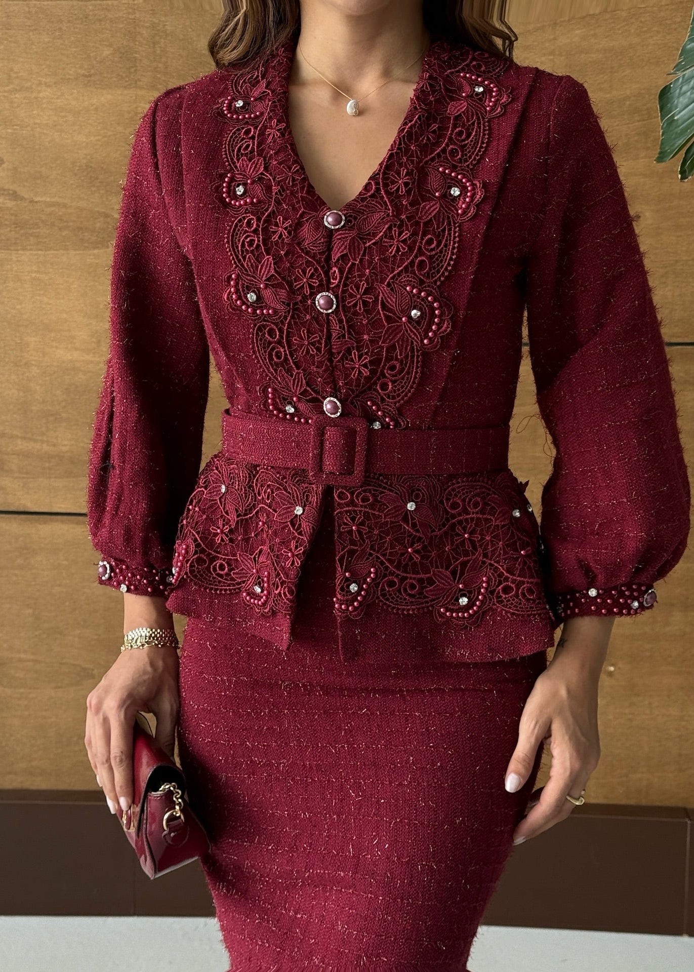 Élégance Bordeaux Dress